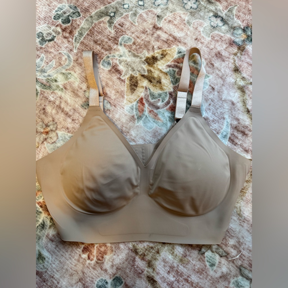 Seamless Tan Bra